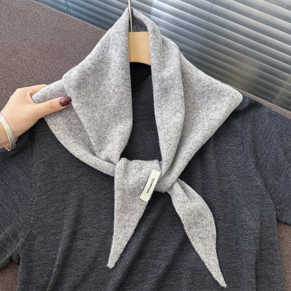 Triangulär stickad ullsjal, varm damscarf, stickad triangelsjal för vintern Light gray