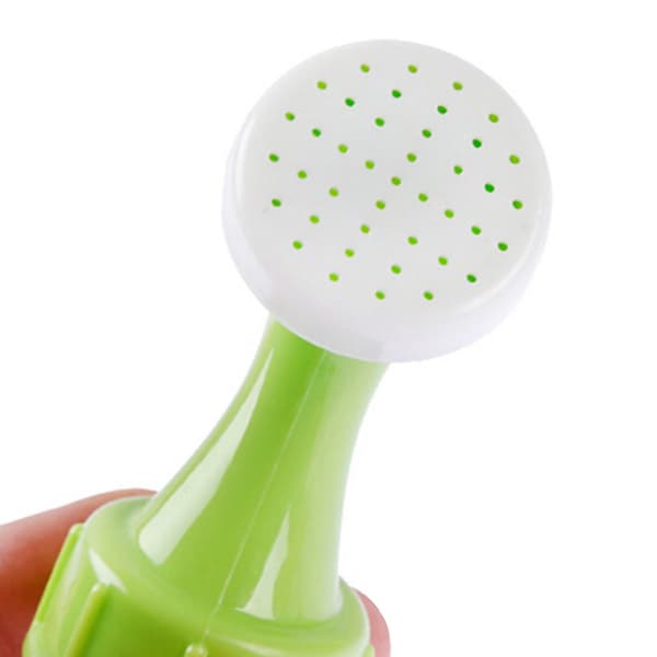 Kastelukannun suutin pulloille, sopii pullojen kasteluun sprinklerillä