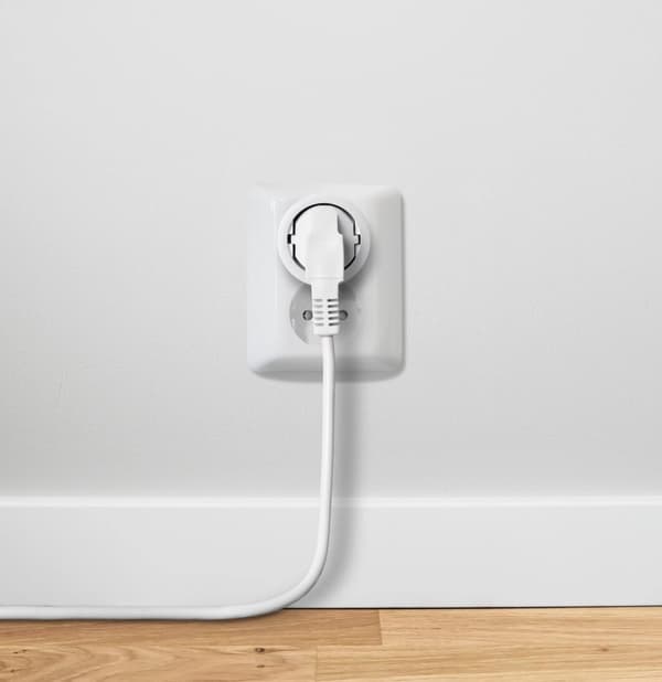【YD】DELTACO SMART HOME-strømafbryder, WiFi, 1xCEE 7/3, 10A, timer, 3-pak 220