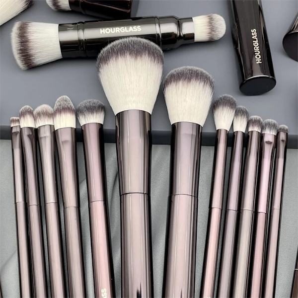 Timglass komplett utbud av sminkborstar sminkverktyg HG concealer No box