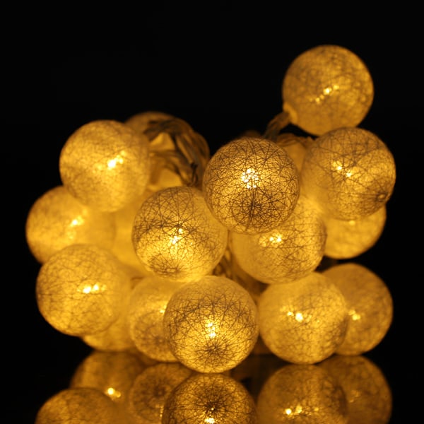 2M 20 LED Varmvita Bomullsbollsträngljus - Batteridriven för Inomhus Juldekoration