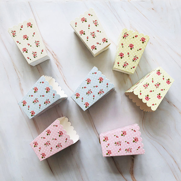 120 st printed popcornlådor Pink vertical bars