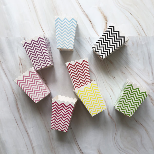120 printed popcornlådor black vertical bars