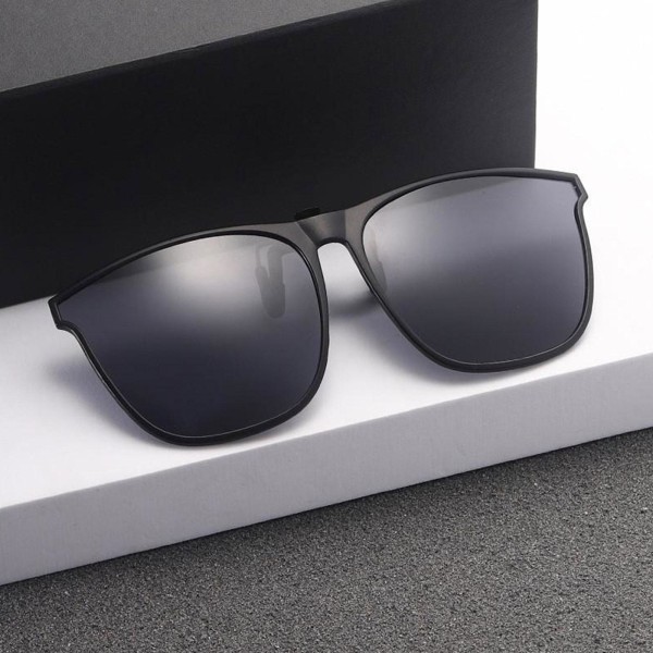 Polarisoitu Clip On Flip Up aurinkolasit Yli Prescription and Readi black One-size