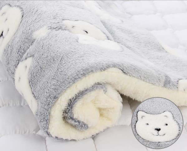 【YD】Large Pet Blanket Flannel Winter Cat House Soft Box Mat Bean Paste White Bean Paste White 61*41cm