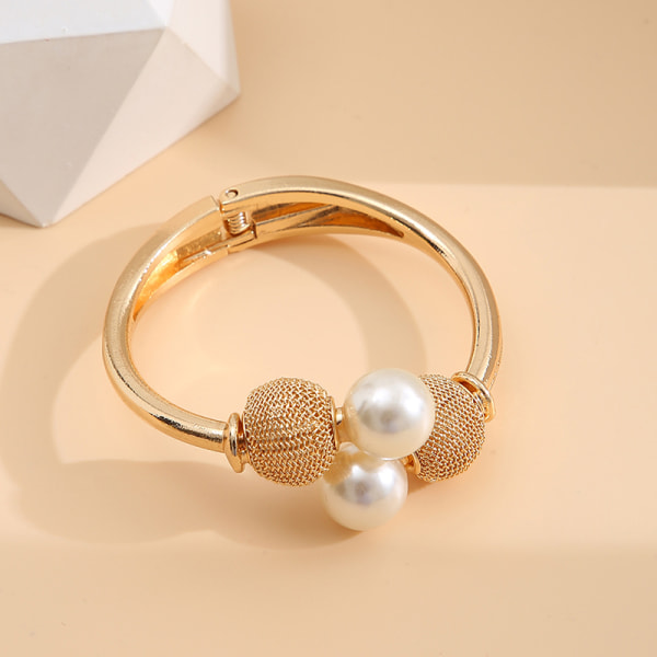 Pearl Color cuff armbånd armbånd åpen justerbar for kvinner