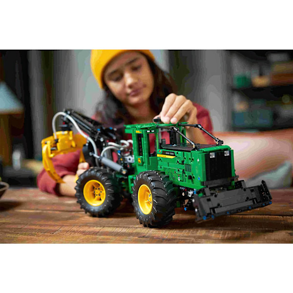 LEGO Technic John Deere 948L-II Byggesæt med Firdhjulstræk