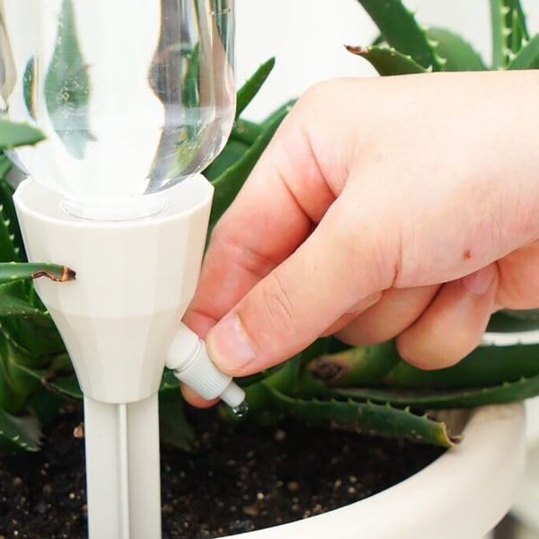 3-PACK Automaattinen puutarhakastelulaite Dripper Irrigation Art White