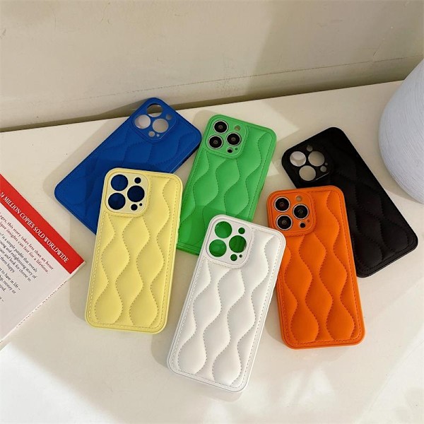 iPhone 13 Pro Max vadderade skal i trendigt GUL broderade mönster Yellow one size