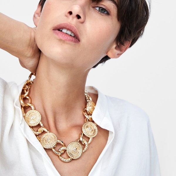 Halsband i guld med vackra berlocker kedja Guld one size