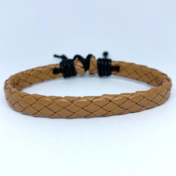 Handgjort flätat armband beige läder och svart snöre Beige one size