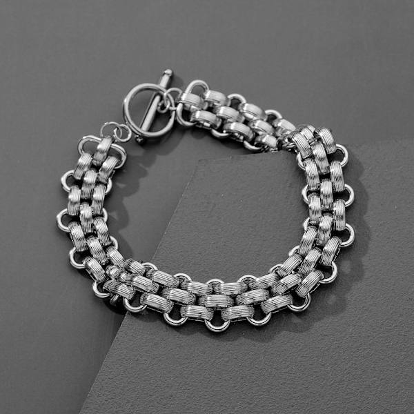 Rannekoru vegaanista nahkaa ja retroristikkoa ruostumattomasta teräksestä Silver one size