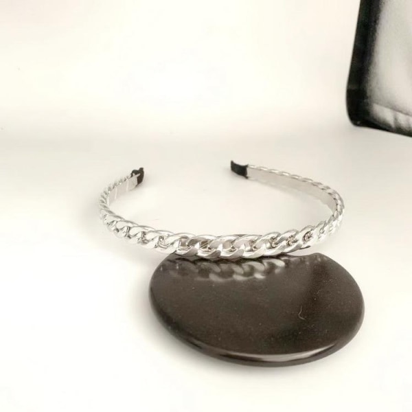Håndlaget Luksuriøs tiara med kjede i sort, gull eller sølv Silver one size
