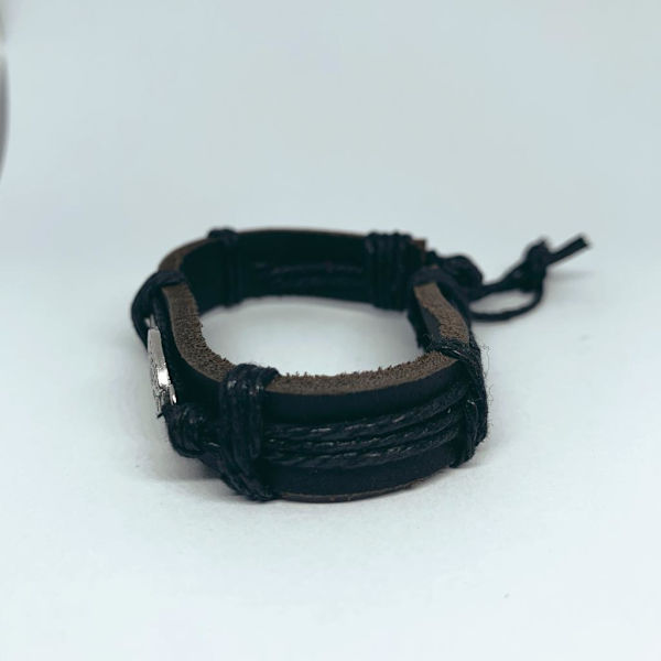 Handgjort armband i svart läder med ängel vinge Svart one size