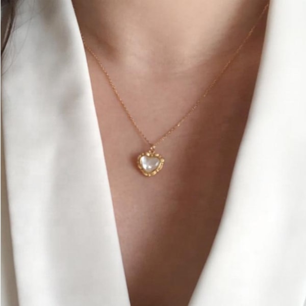 Vintage stil halsband hjärta med pärlemor guld spets 18 K Guld one size