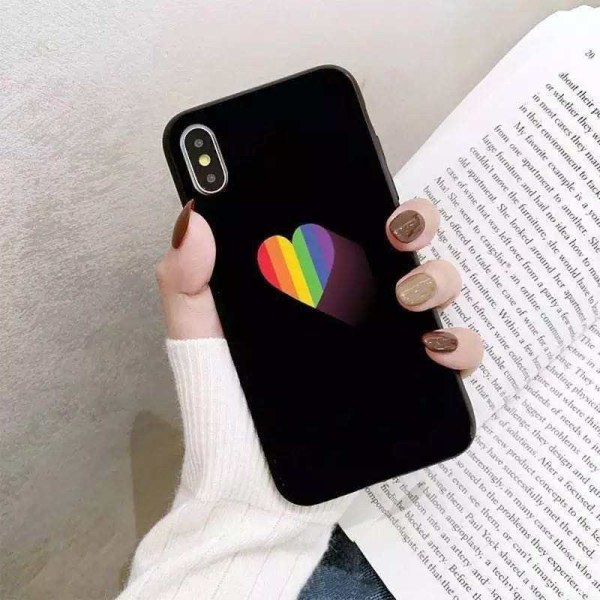 iPhone 13, Pro og Max skallhjerte med regnbuefarger hbtqi Black one size