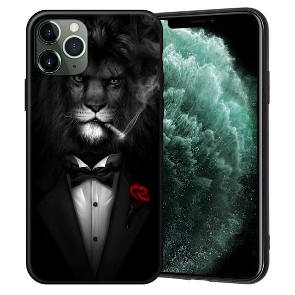 iPhone 12, 12 Pro & Max kuori-leijona smokissa, joka polttaa savuketta Black one size