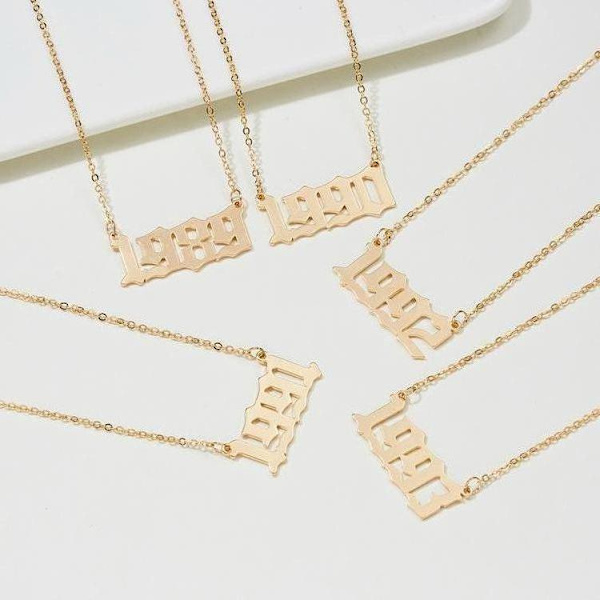 Kullatut kaulakoruketjut vuonna 2000 unisex Gold one size