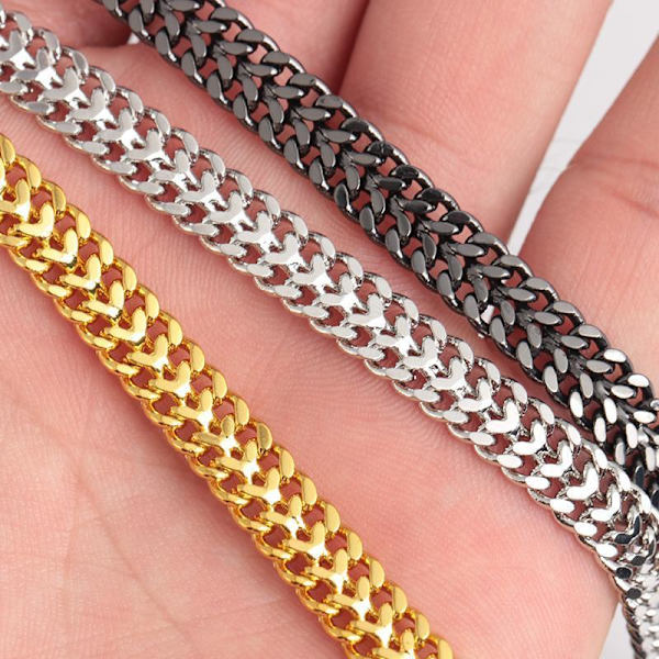 Ainutlaatuinen ylellinen rannekoru hopeaa, kultaa ja mustaa punkkia Gold one size