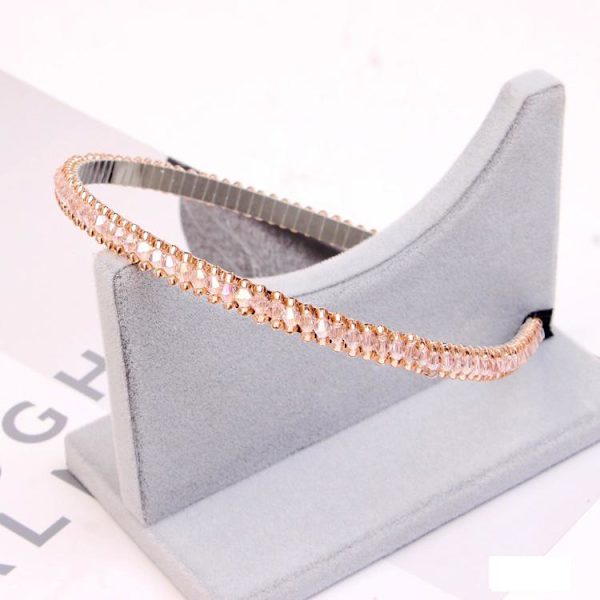 Vackert diadem med broderat strass i flera färger pärlor Black one size