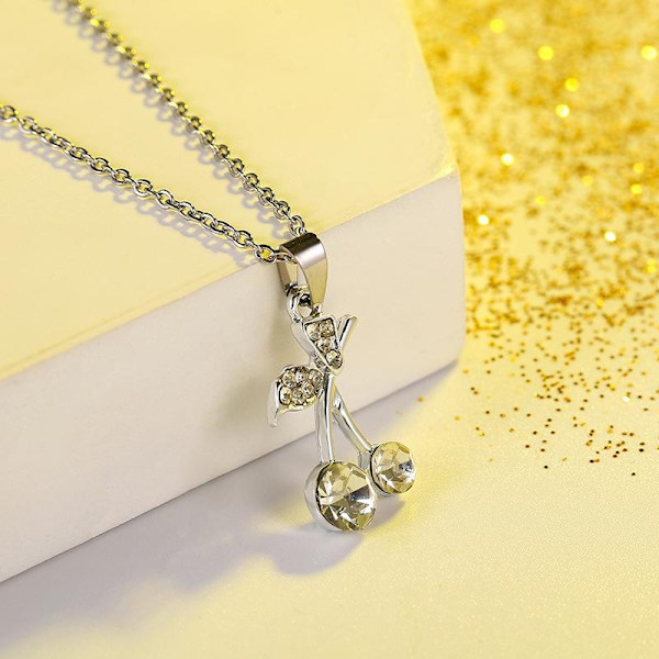 Kaunis hopeoitu kaulakoru kirsikoista strassikivillä Silver one size