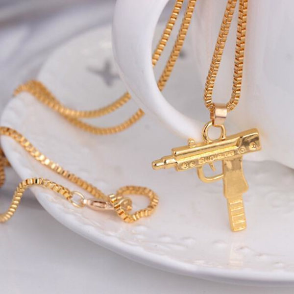 Gold-plated chain with pistol weapon Silver one size