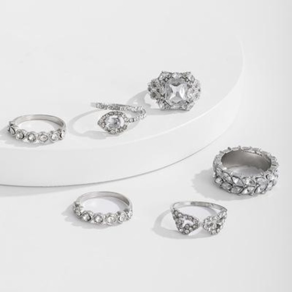 Elegant set m. 6 stk ringar i silver droppformad silverpläterad Silver one size