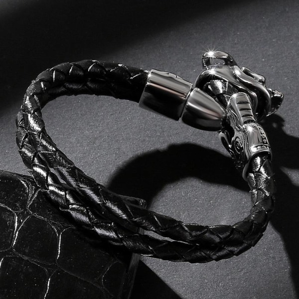 Handgjort flätat armband äkta läder med stor döskalle i silver Svart one size