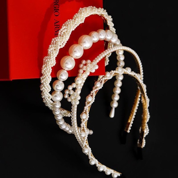 Håndlavet luksus diadem i metal med bånd af perler White one size