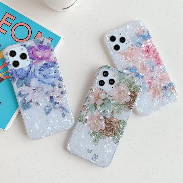 iPhone 12 & 12 Pro case kunstig perlemor solsikkeblomster Brown one size