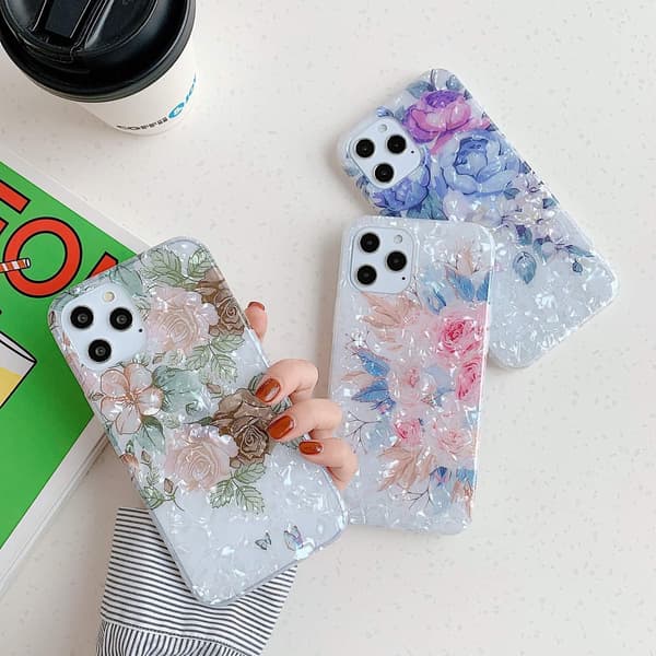iPhone 12 & 12 Pro case kunstig perlemor solsikkeblomster Brown one size
