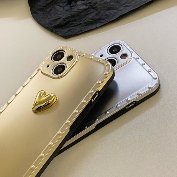 iPhone 13 Pro galvaniserat skal i matt metall med 3d hjärta Silver one size