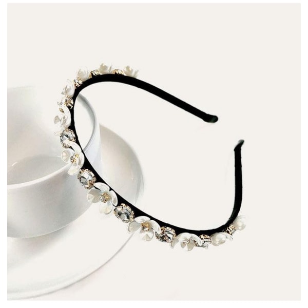 Håndlaget Luksuriøs svart tiara med hvite blomster og diamanter White one size