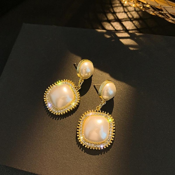 Barok inspirerede øreringe med perler og rhinsten guld Gold one size