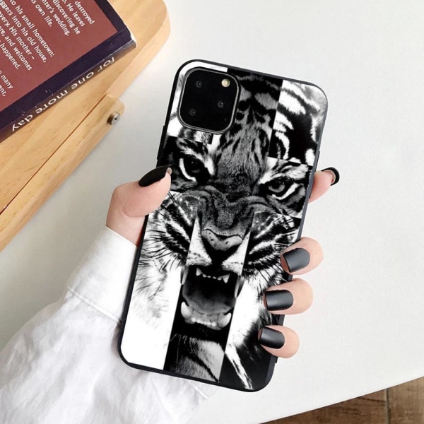 iPhone 12 & 12 Pro skal tiger sort hvid silikone Black one size
