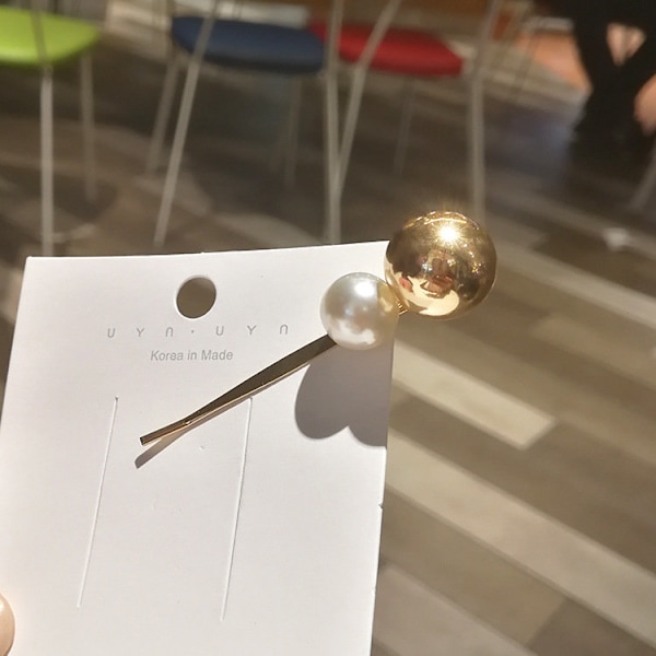 Hiusneula helmen kanssa ja pallo kultaa Gold one size