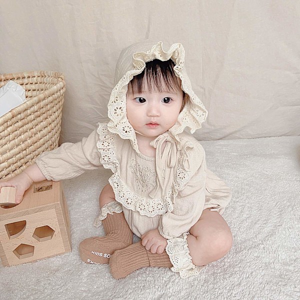 Brodeerattu body pitsillä pitkät hihat sisältää hatun Beige 13-18 Months