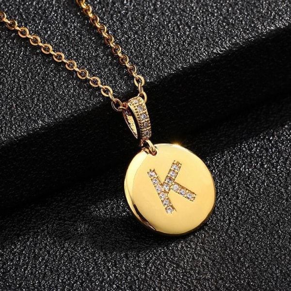 Pyöreät kirjaimet amuletit kullasta ja zirkonikullatut kaulakorut Gold one size