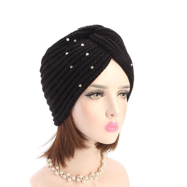 Strikket turban med perler perfekt i vinter høst flere farger Black one size