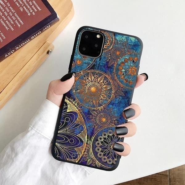 Cover til iPhone 15, Pro & Max orientalsk blåt mønster Blue one size