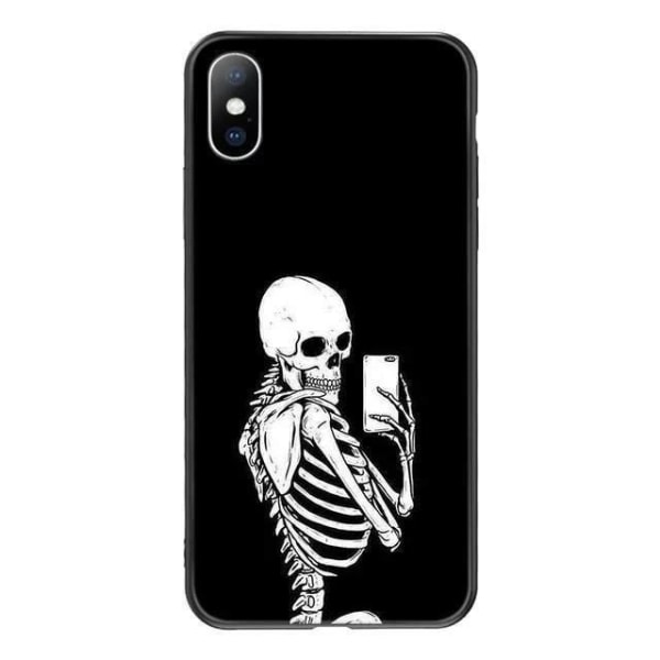 iPhone 13, Pro ja Max kotelo luurankolla, joka ottaa selfien peilistä Black one size