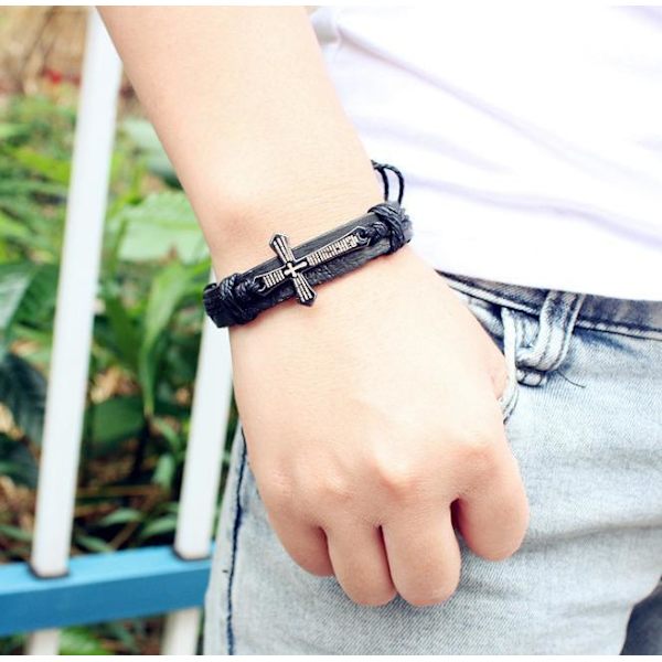 Retro håndlaget armbånd Cross Latin Black one size