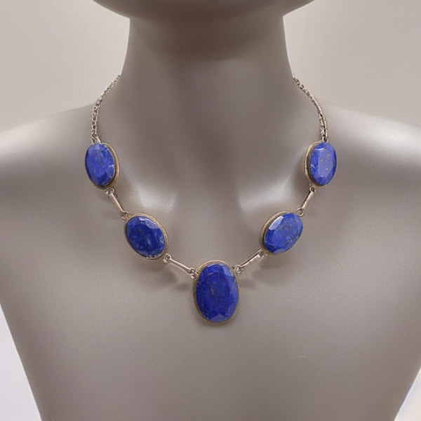 Noorzai Scandinavia - Lapis Lazuli smykkesæt i 925 sølv: Halskæde (justerbar 47 cm) og armbånd (17 cm) Blue one size