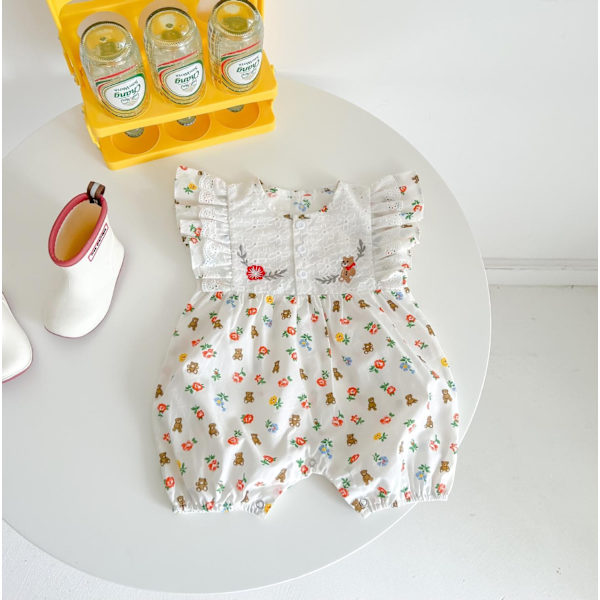 Otroligt söt shortsdress jumpsuit volang spets blomma nalle 0-6 månader White Bodysuit