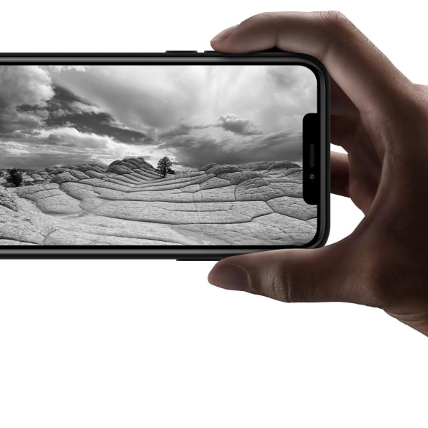 iPhone 12 & 13 Pro Max Mini skal skog och berg träd natur Black one size