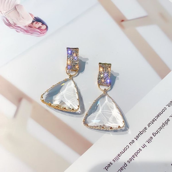 Smukke gennemsigtige 18k guld øreringe i krystal trekant Gold one size 3808  | Gold | Glitter | Fyndiq
