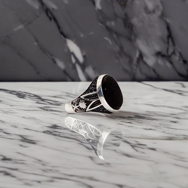 Sterling sølv ring sort rund sten orientalsk mønster hælring til Black one size