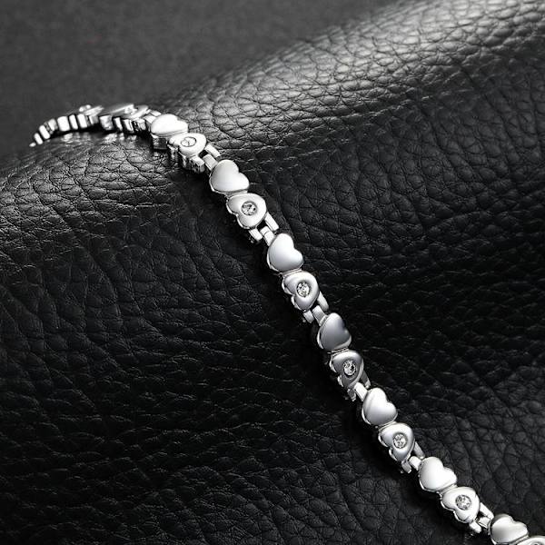 Noorzai Scandinavia- Armband i silver m hjärtan och kristaller Magnetterapi Silver one size