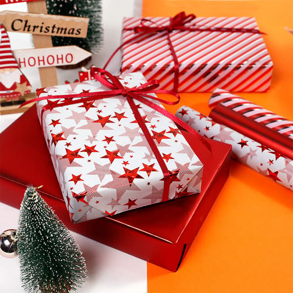Jul-presentpapper – 3-pack (Röda & Guldstjärnor och ränder) – Festligt papper för presentaskar och julklappar