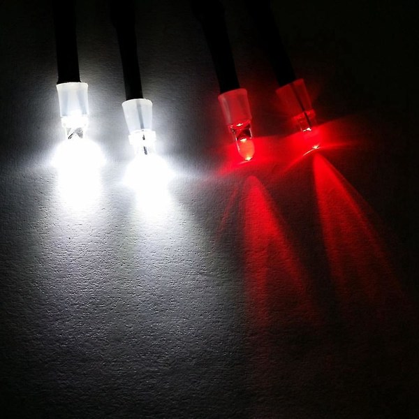 4 LED-ljussats 2 vita 2 röda 3 mm strålkastare för Axial Scx24 90081